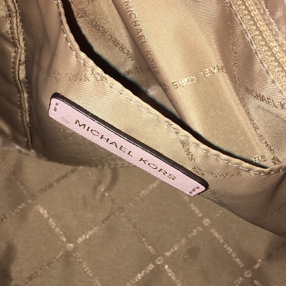 Authentic Michael kors MED KELLEN BLOSSOM- - Picture 5 of 8